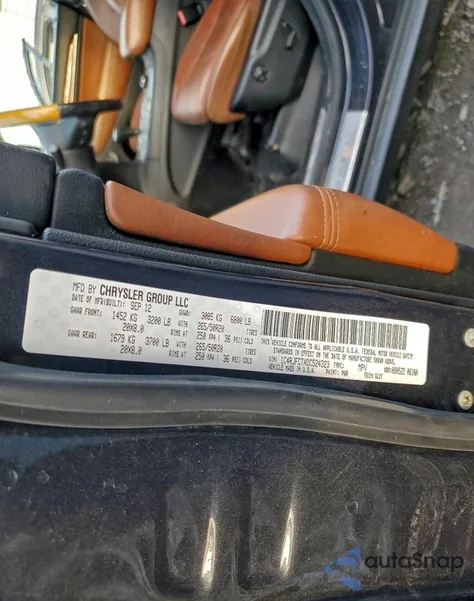 2013 Jeep Grand Cherokee Overland z USA, uszkodzony, nr VIN 1C4RJFCTXDC524323